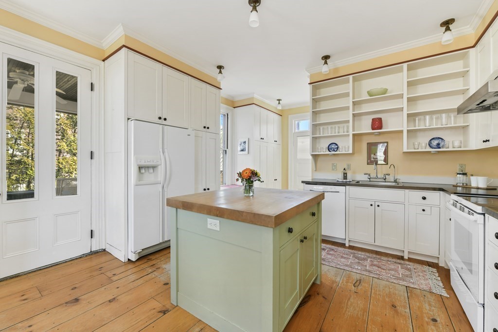 197 Morrison Avenue Somerville, MA 02144 - Photo 14 of 35