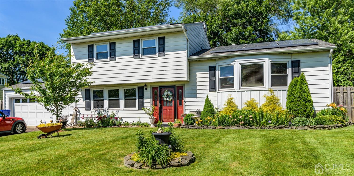 1437 Seneca Road North Brunswick, NJ 08902 - Photo 1 of 36 Gallery Image 1