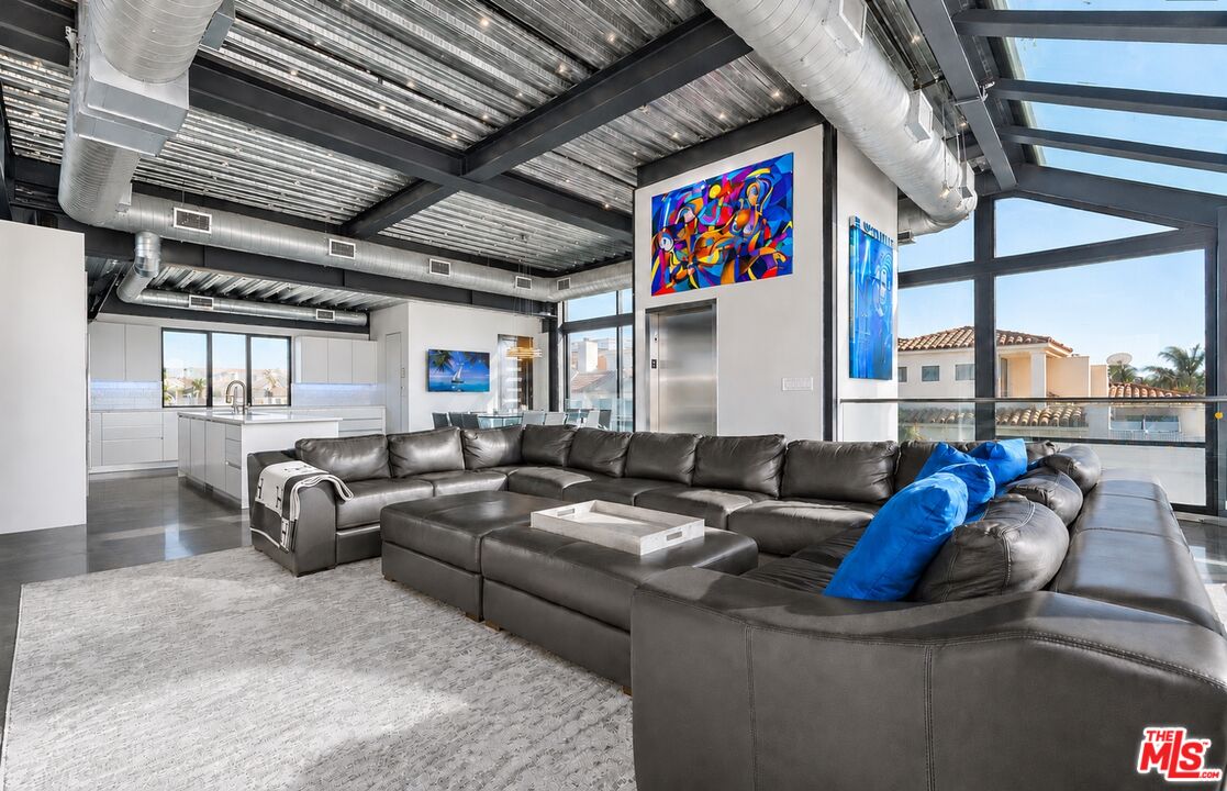 5115 Vía Donte Marina del Rey, CA 90292 - Photo 16 of 40