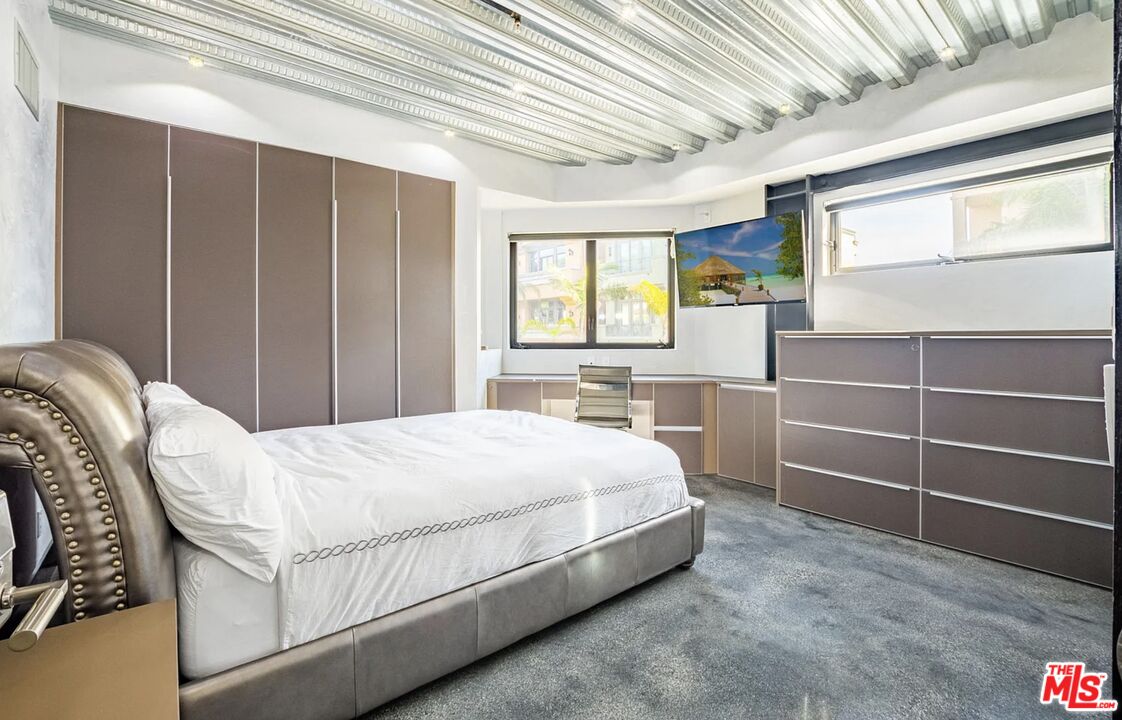 5115 Vía Donte Marina del Rey, CA 90292 - Photo 30 of 35