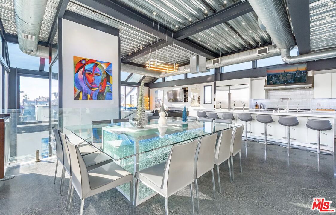 5115 Vía Donte Marina del Rey, CA 90292 - Photo 6 of 35