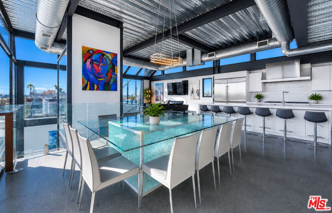 5115 Vía Donte Marina del Rey, CA 90292 - Photo 10 of 40