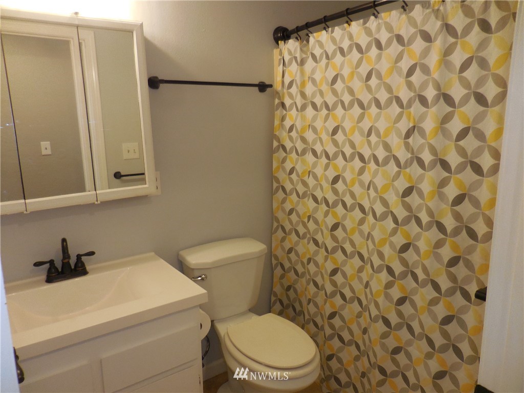 1310 Lidstrom Road East Port Orchard, WA 98366 - Photo 12 of 37 Gallery Image 12