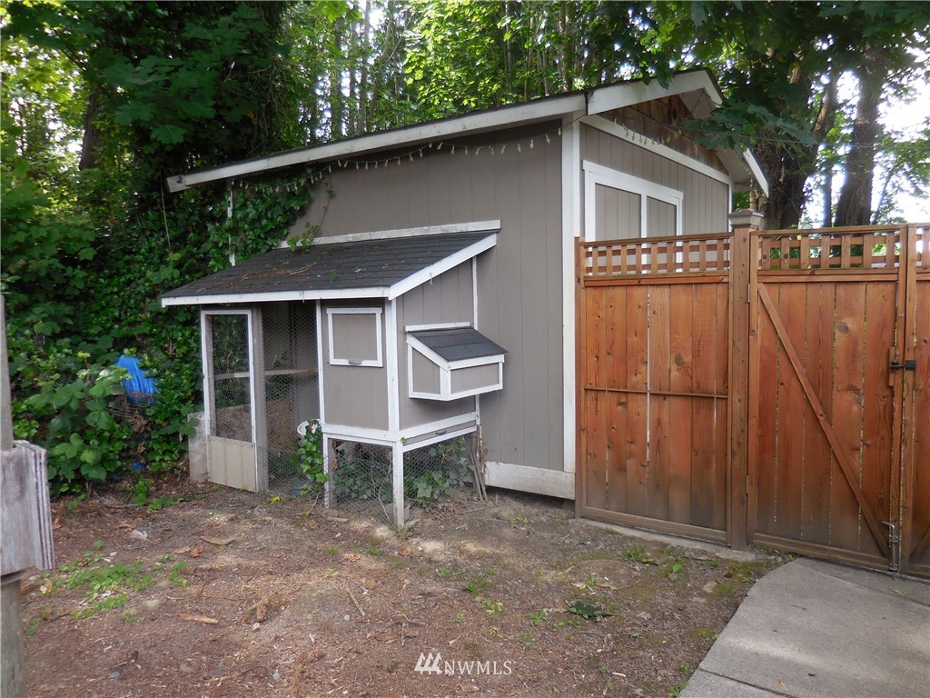 1310 Lidstrom Road East Port Orchard, WA 98366 - Photo 24 of 37 Gallery Image 24