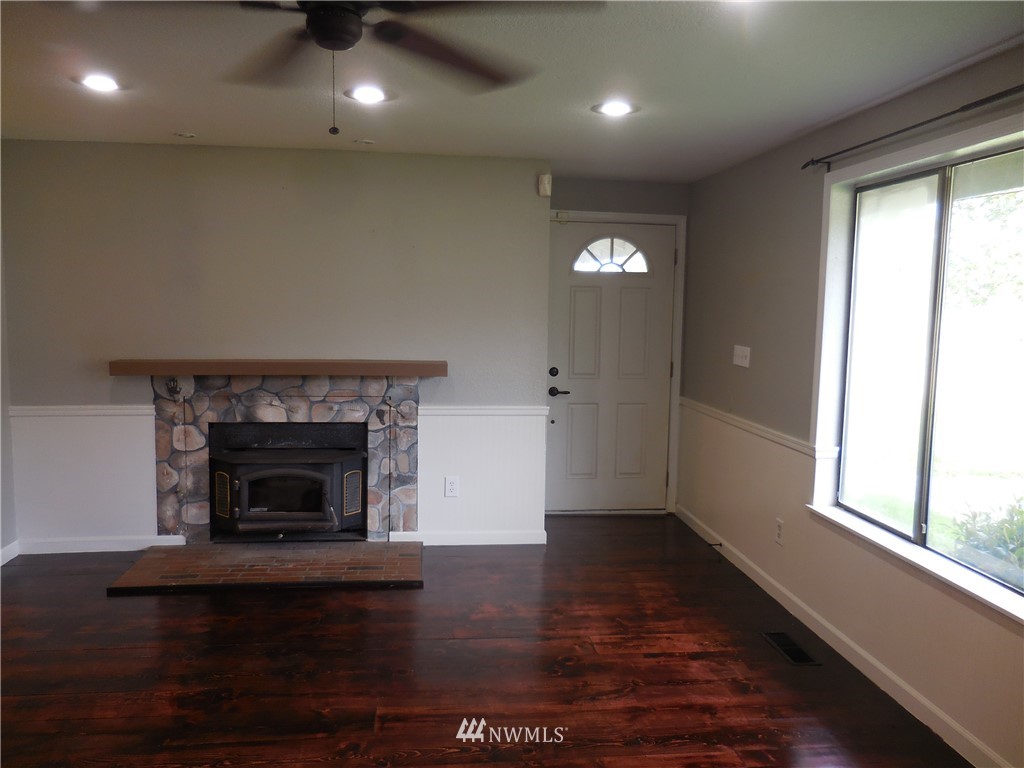1310 Lidstrom Road East Port Orchard, WA 98366 - Photo 6 of 37 Gallery Image 6
