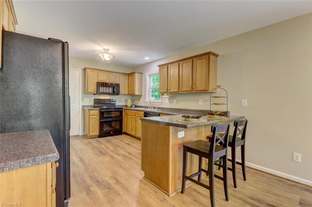 7502 Bartonshire Court Oak Ridge, NC 27310 - Photo 11 of 33 Gallery Image 11
