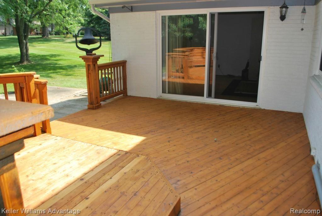 29806 West Eleven Mile Road Farmington Hills, MI 48334 - Photo 24 of 33