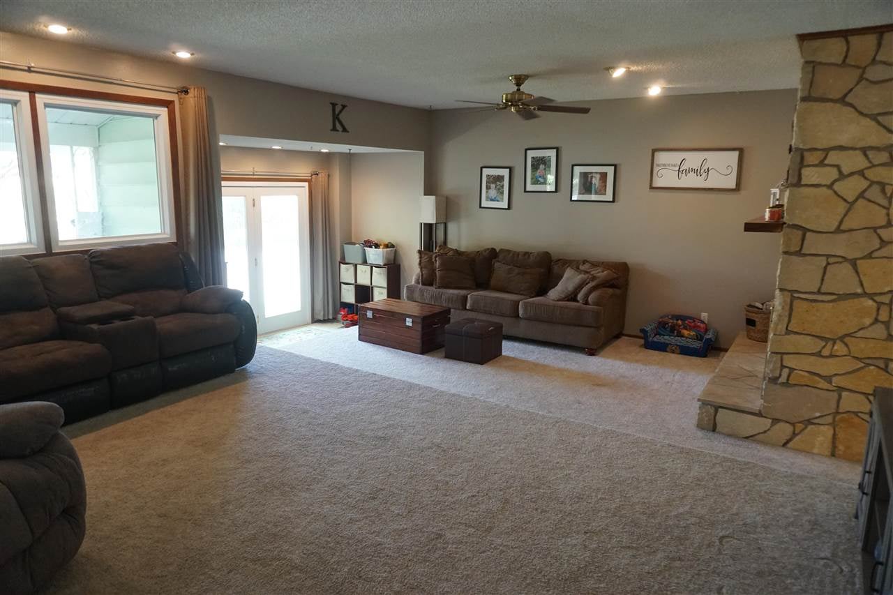 505 South Riggs Street Lone Tree, IA 52755 - Photo 3 of 27 Gallery Image 3
