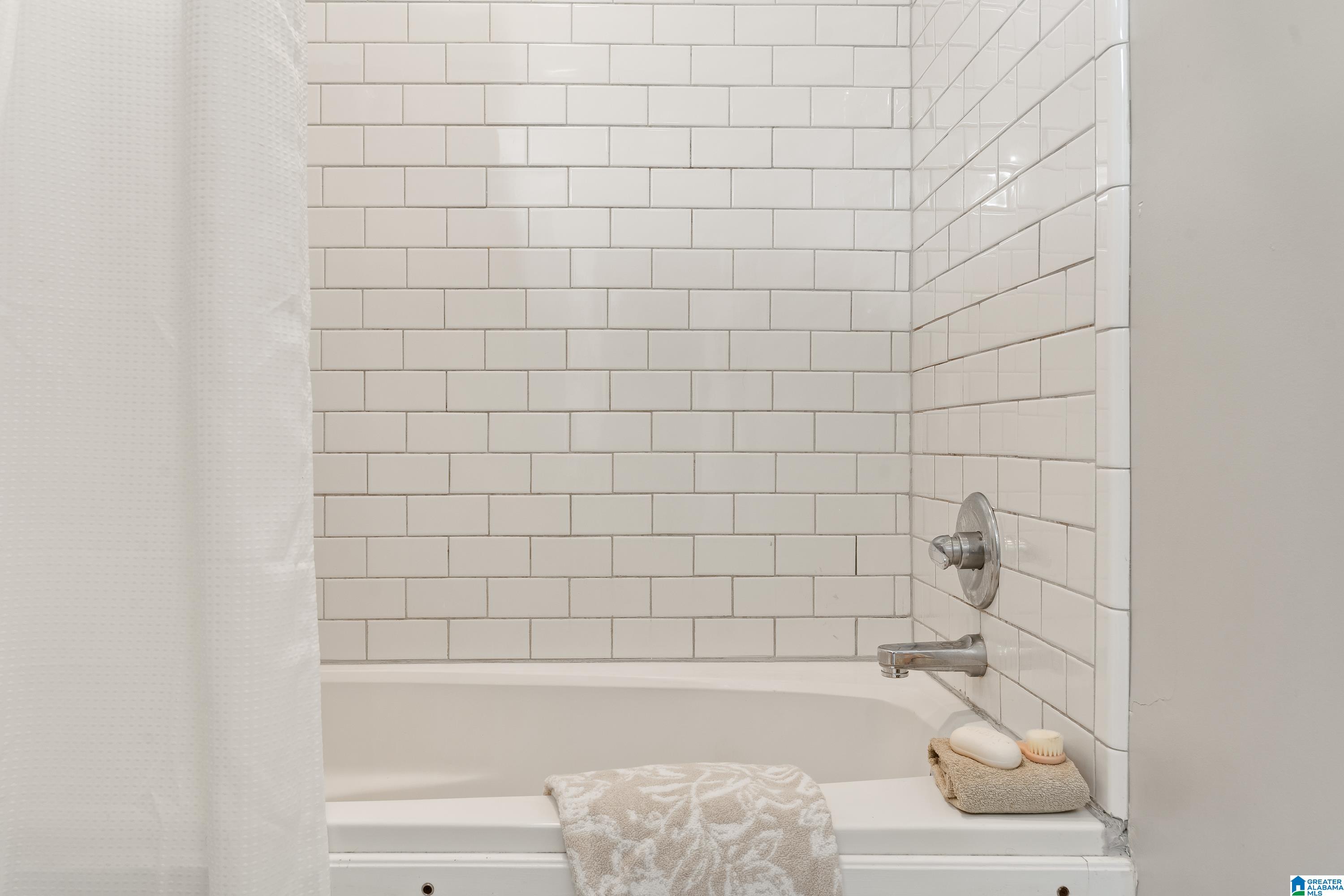 1214 Irving Road Birmingham, AL 35209 - Photo 20 of 31