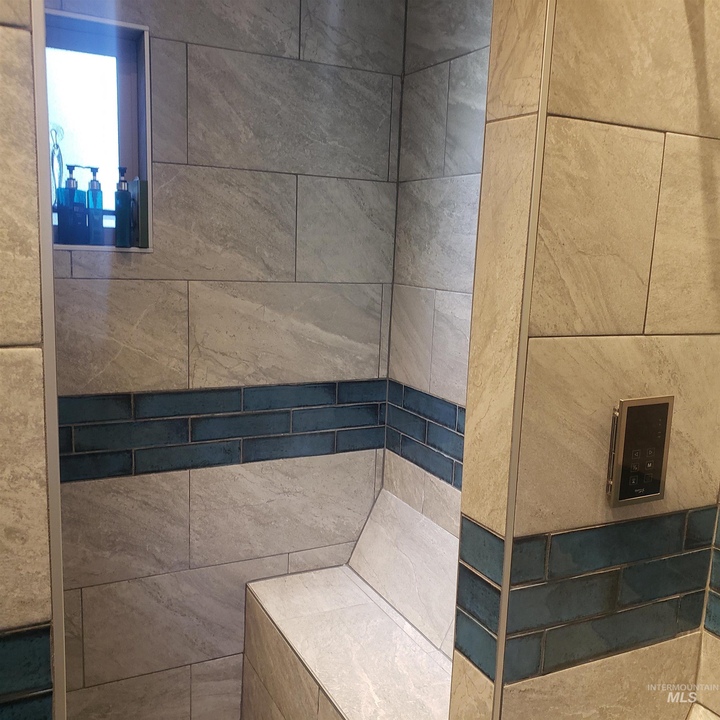 1098 Crescent Rim Drive McCall, ID 83638 - Photo 26 of 42 Bathroom with tiled shower