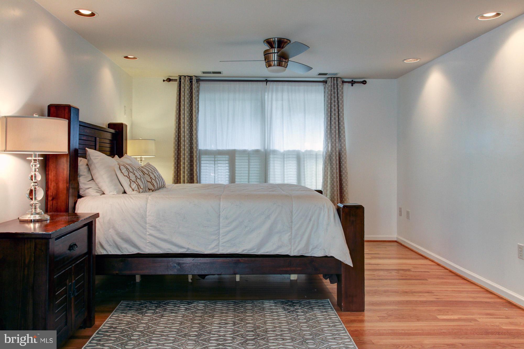 1602 St Margarets Road Annapolis, MD 21409 - Photo 15 of 30 Spacious with shutters