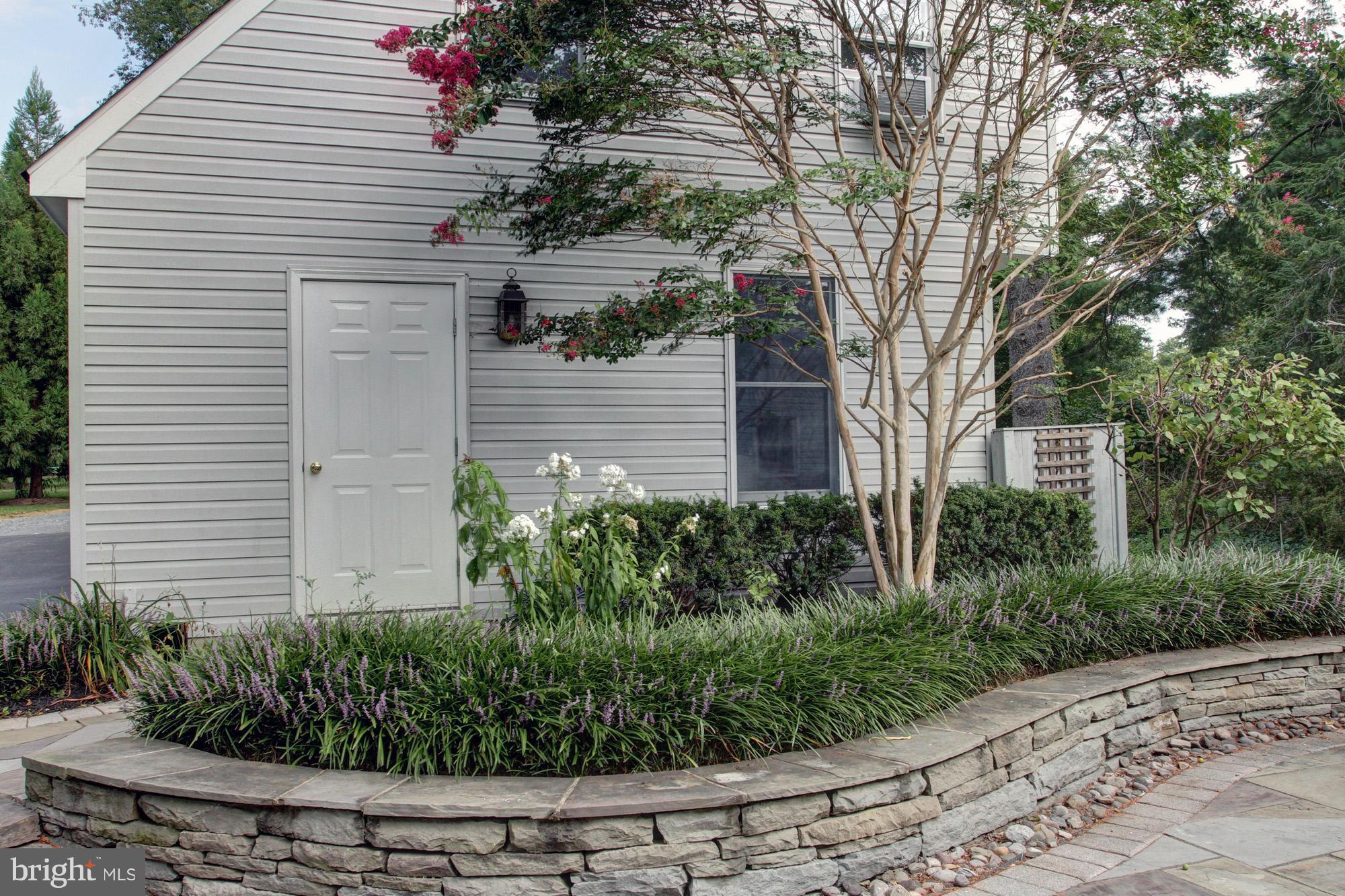 1602 St Margarets Road Annapolis, MD 21409 - Photo 28 of 30 Luscious landscaping
