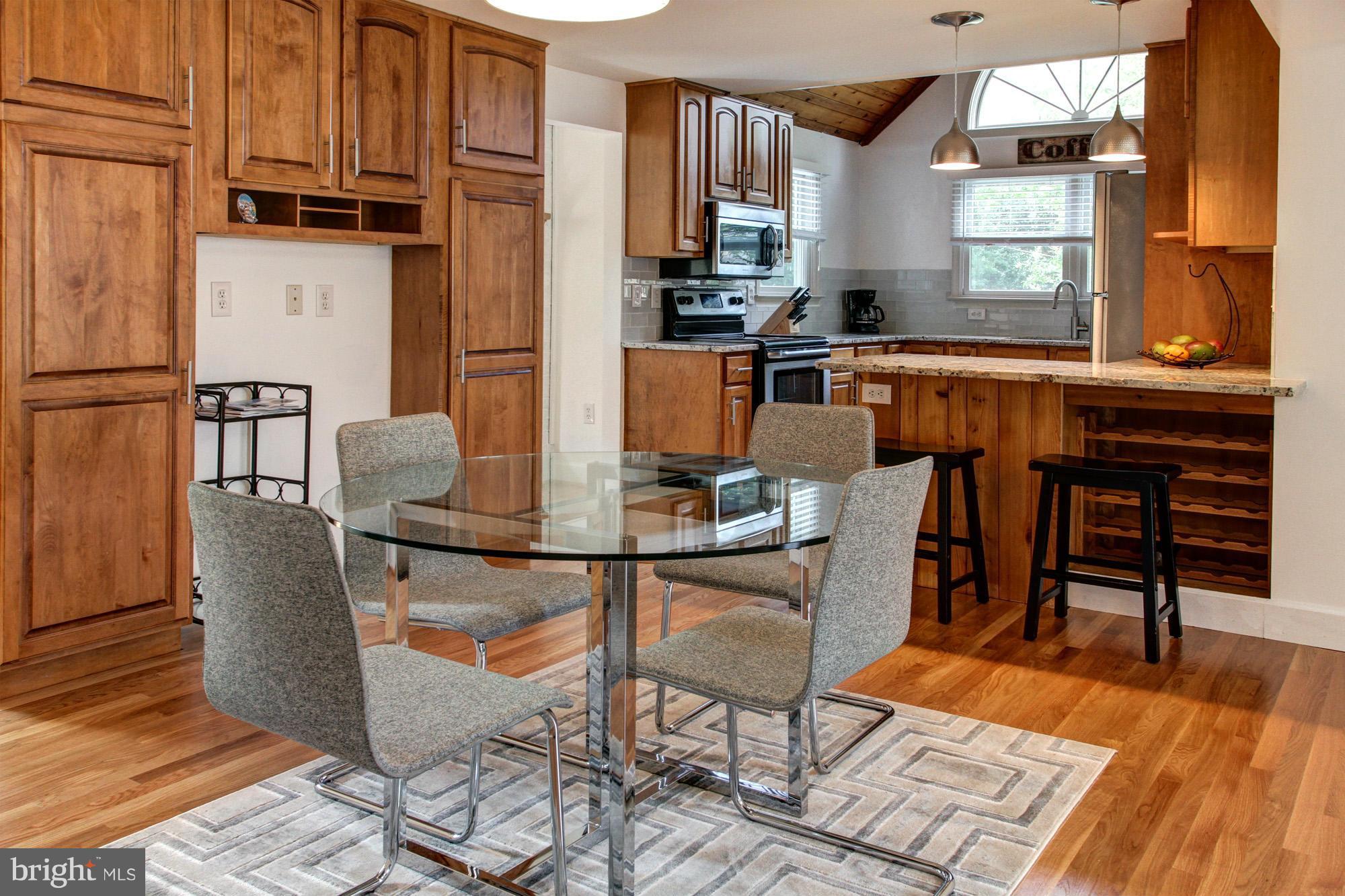 1602 St Margarets Road Annapolis, MD 21409 - Photo 8 of 30 Dining Room