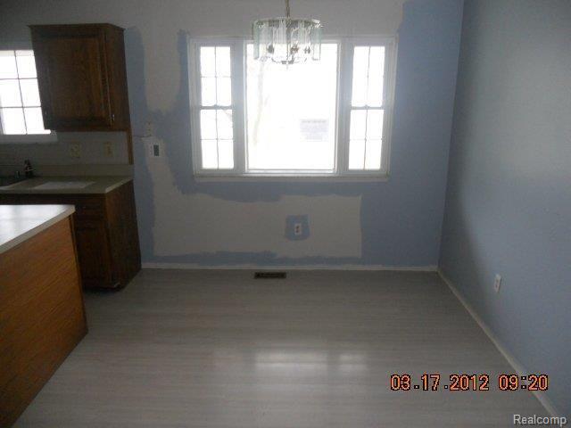 177 Wabash Road Rochester, MI 48307 - Photo 4 of 7 DSCN3225.JPG