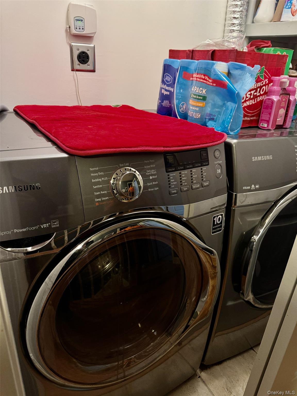 285 Daniel Street Lindenhurst, NY 11757 - Photo 15 of 15 a utility room with dryer and washer