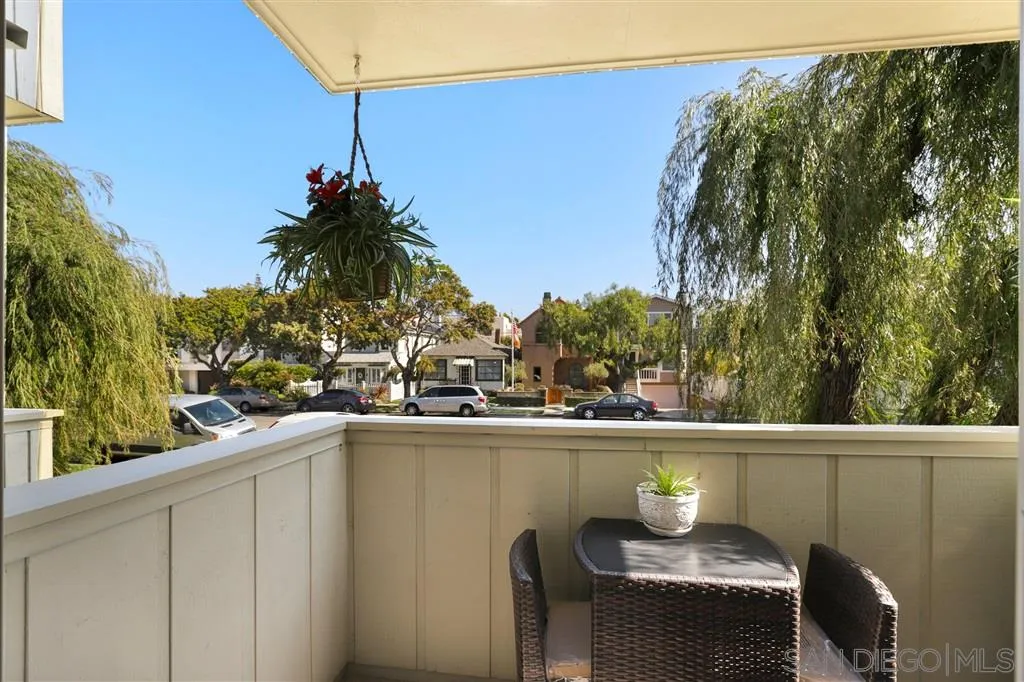 864 E Avenue Coronado, CA 92118 - Photo 17 of 20 a view of a balcony with chairs and table