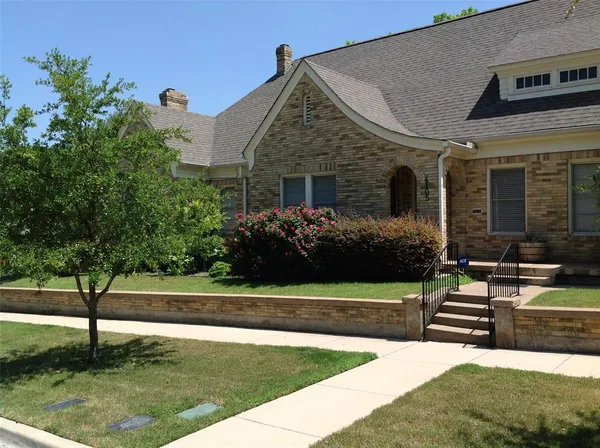 $1,445 | 4105 Lafayette Avenue, Fort Worth, TX 76107