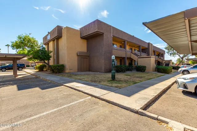 $189,000 | 3601 West Tierra Buena Lane, Unit 168, Phoenix, AZ 85053