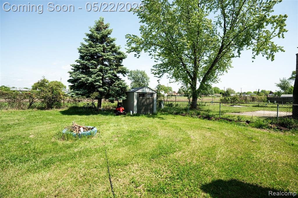 3131 Elmcrest Road Sterling Heights, MI 48310 - Photo 43 of 46