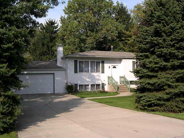 1007 McNaughten Road Columbus, OH 43213 - Photo 1 of 10 Gallery Image 1