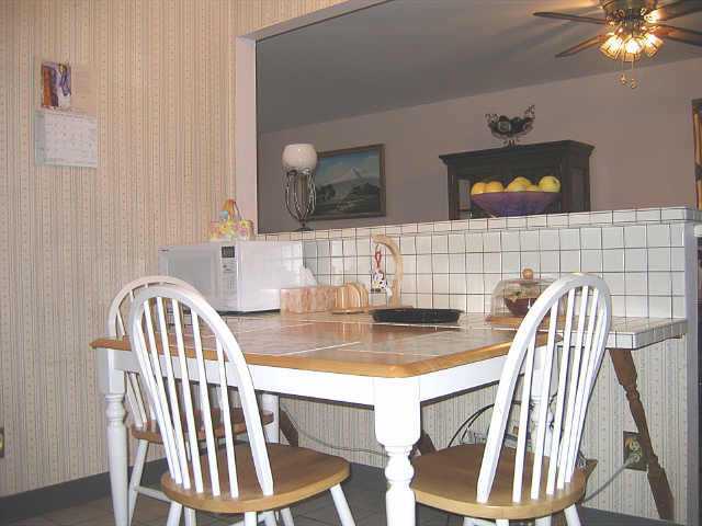 1007 McNaughten Road Columbus, OH 43213 - Photo 3 of 10 Gallery Image 3