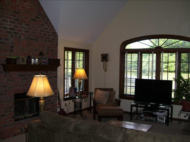 8111 Summerfield Road Petersburg, MI 49270 - Photo 5 of 20 20416535-4.JPG