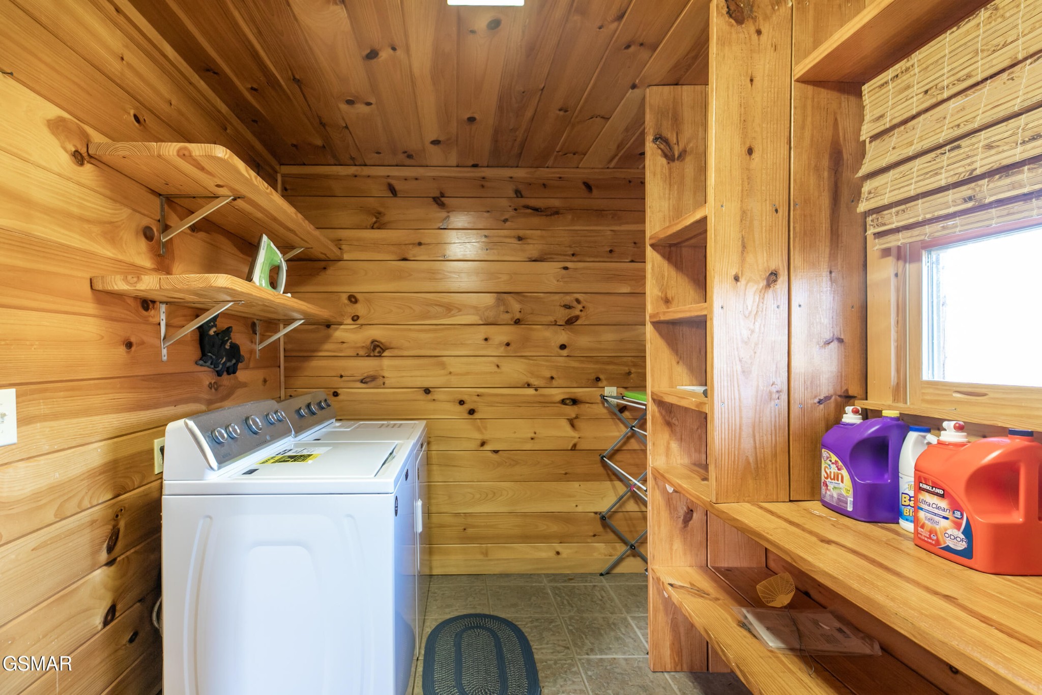 2466 Bryan Road Sevierville, TN 37862 - Photo 15 of 30 Gallery Image 15