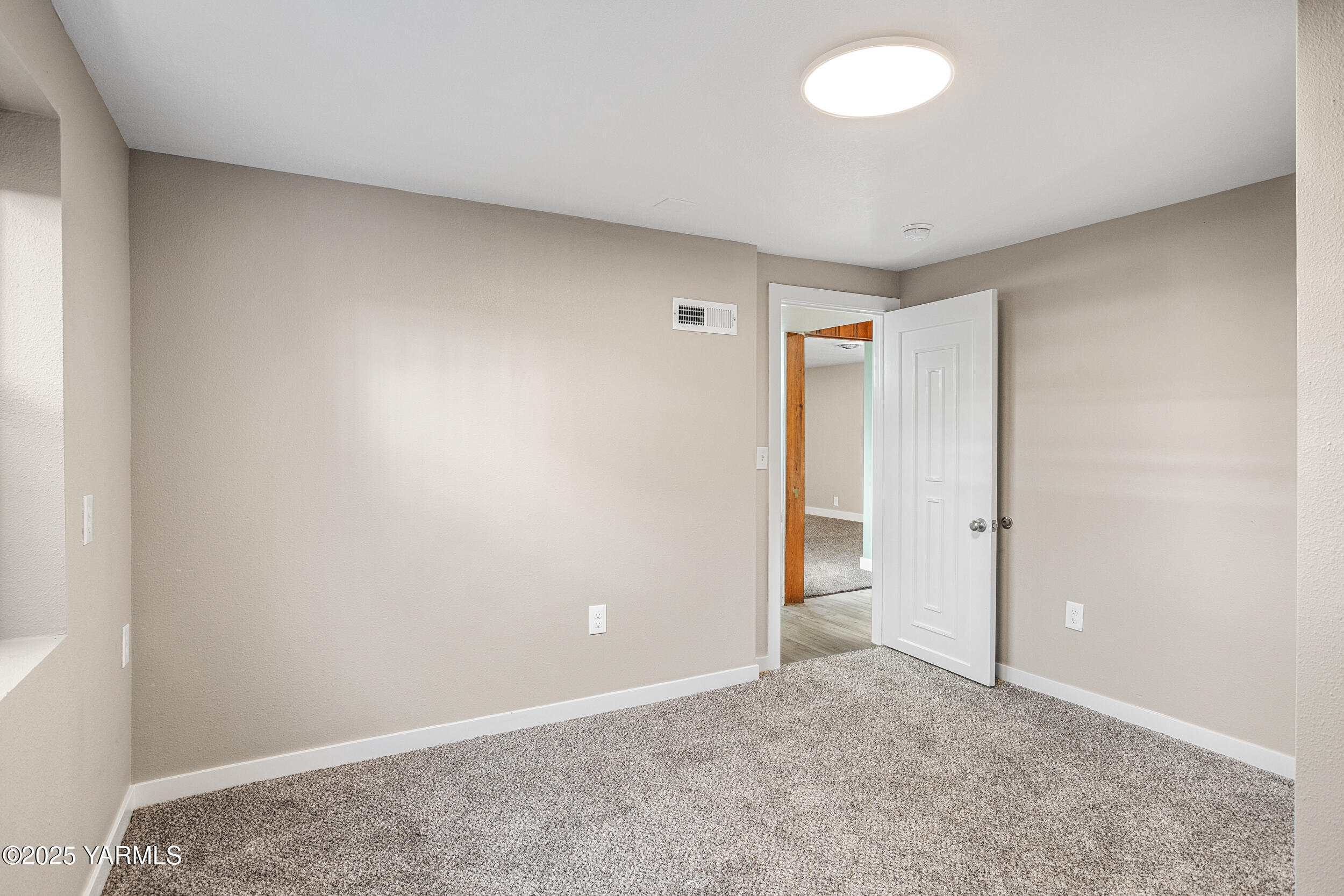 1006 South 4th Avenue Yakima, WA 98902 - Photo 17 of 39 1006 S 4th Ave