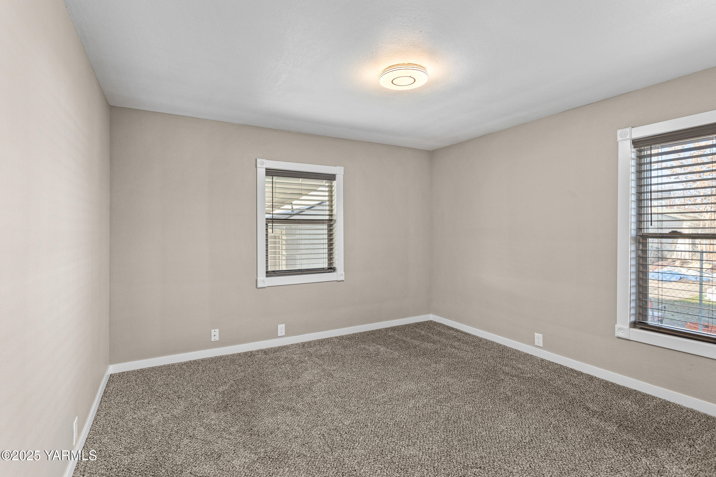 1006 South 4th Avenue Yakima, WA 98902 - Photo 8 of 39 1006 S 4th Ave