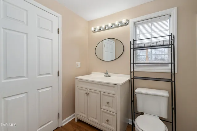 $1,600 | 818 Poplar Street, Kingsport, TN 37660