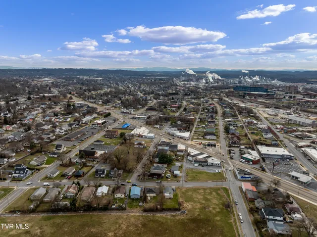 $1,600 | 818 Poplar Street, Kingsport, TN 37660
