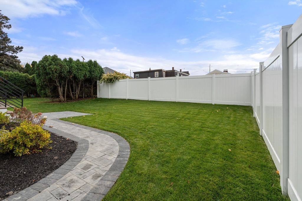 46 Hamilton Road Belmont, MA 02478 - Photo 4 of 36