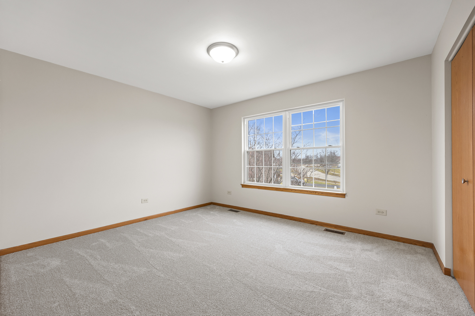 25210 Plainview Drive Channahon, IL 60410 - Photo 21 of 33 a view of an empty room with a window