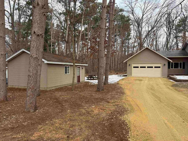 $350,000 | W820 Lakeview Circle, Brodhead, WI 53520