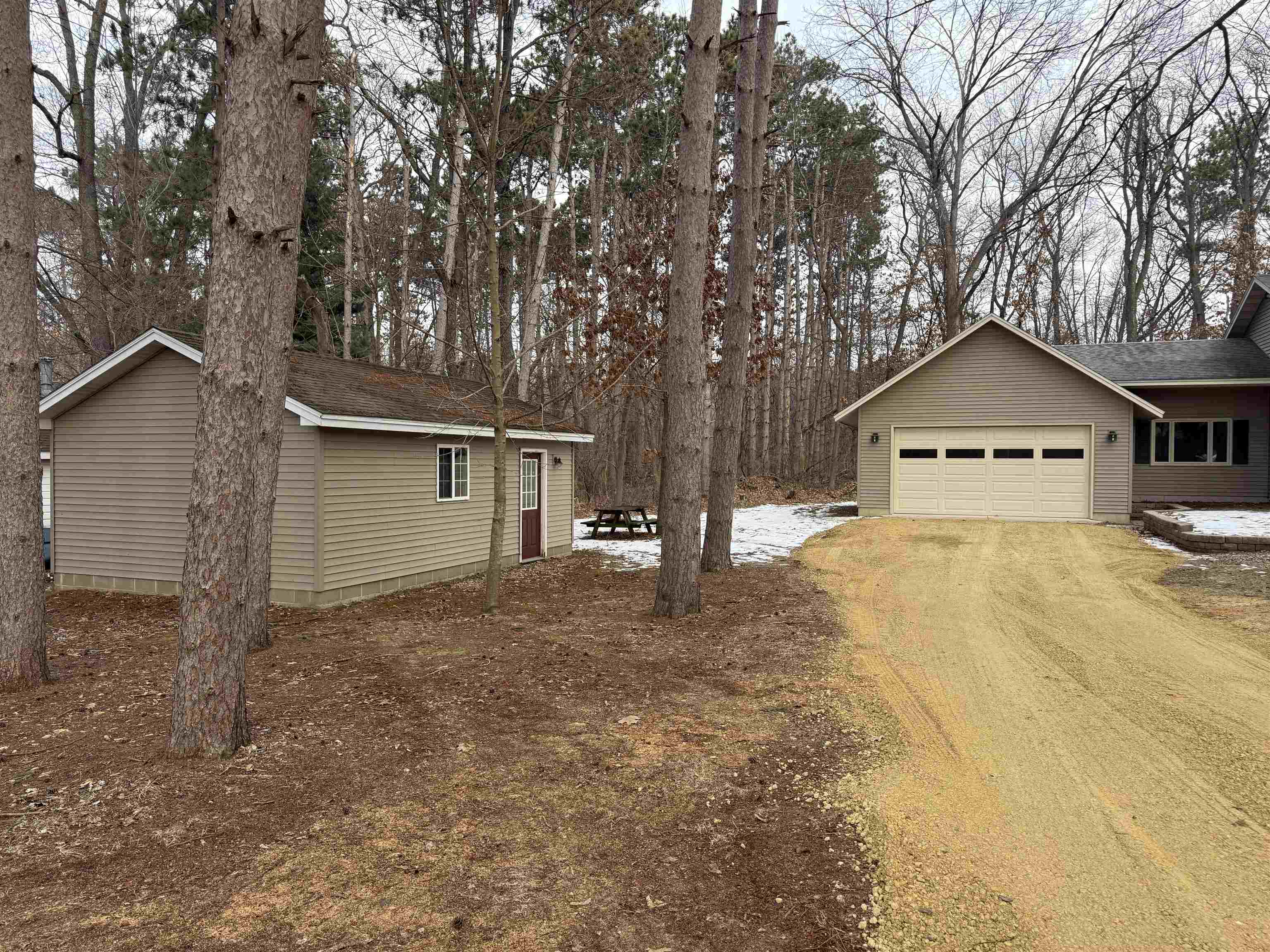 W820 Lakeview Circle Brodhead, WI 53520 - Photo 33 of 34