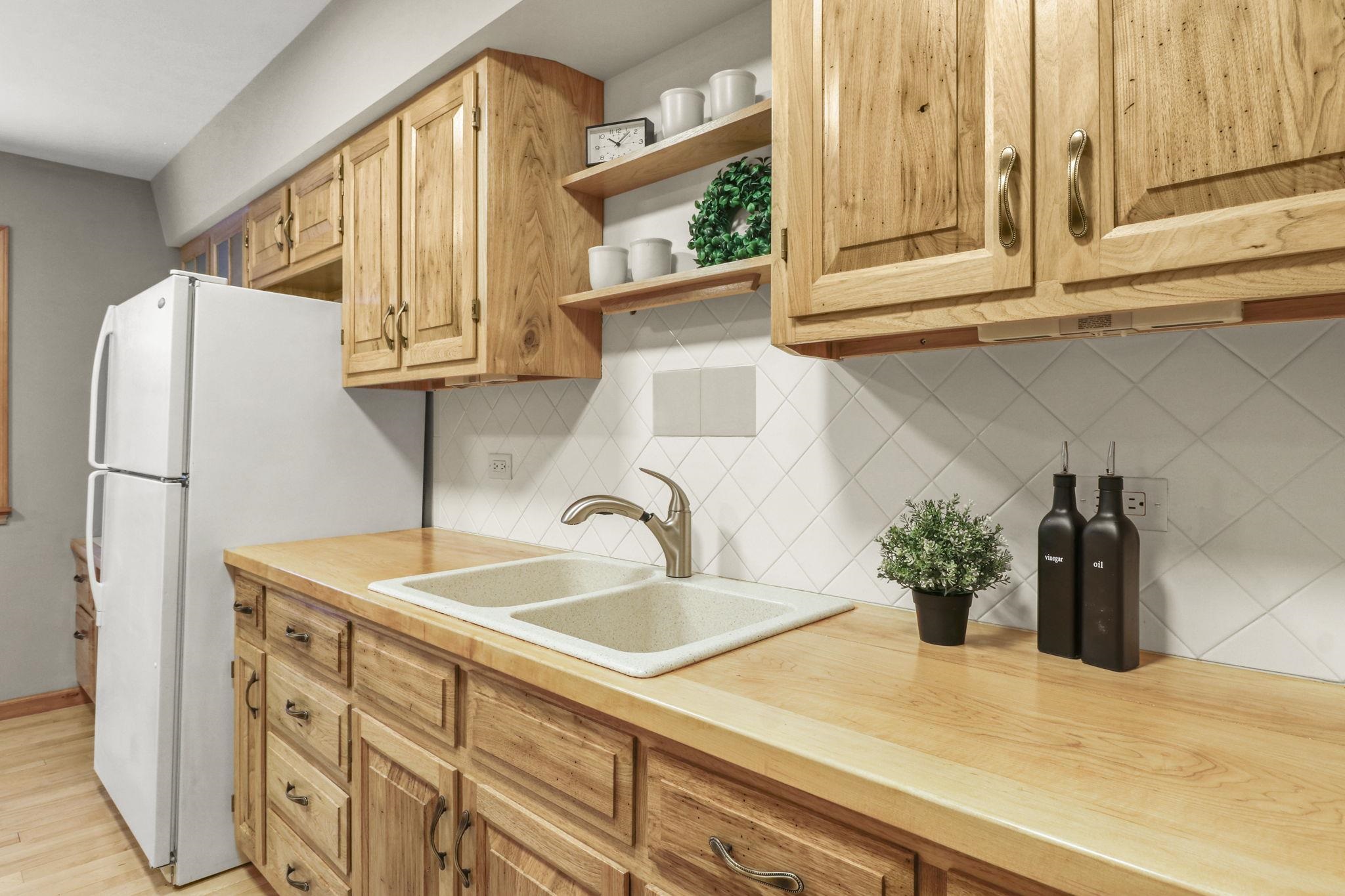 W820 Lakeview Circle Brodhead, WI 53520 - Photo 7 of 34