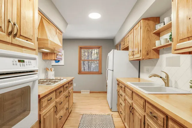 $350,000 | W820 Lakeview Circle, Brodhead, WI 53520