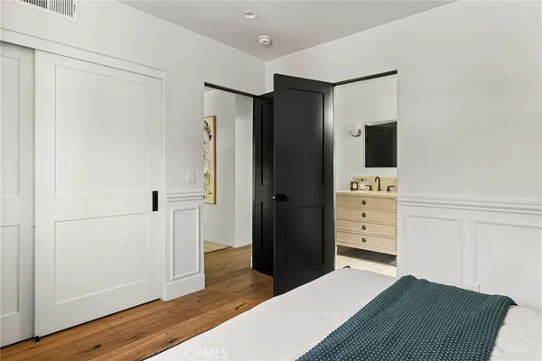$25,000 | 5115 Los Feliz Boulevard, Los Angeles, CA 90027