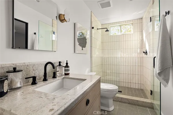$25,000 | 5115 Los Feliz Boulevard, Los Angeles, CA 90027