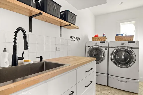 $25,000 | 5115 Los Feliz Boulevard, Los Angeles, CA 90027