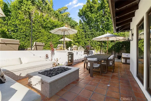 $25,000 | 5115 Los Feliz Boulevard, Los Angeles, CA 90027