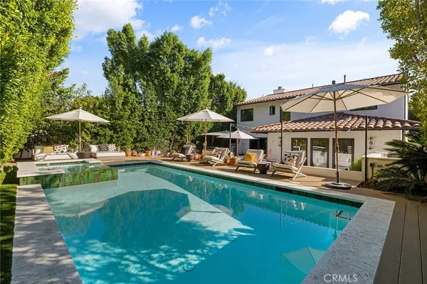 $25,000 | 5115 Los Feliz Boulevard, Los Angeles, CA 90027