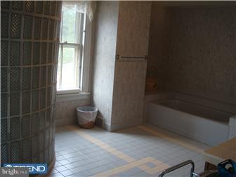 566 Red Lion Road Huntingdon Valley, PA 19006 - Photo 8 of 12 Gallery Image 8