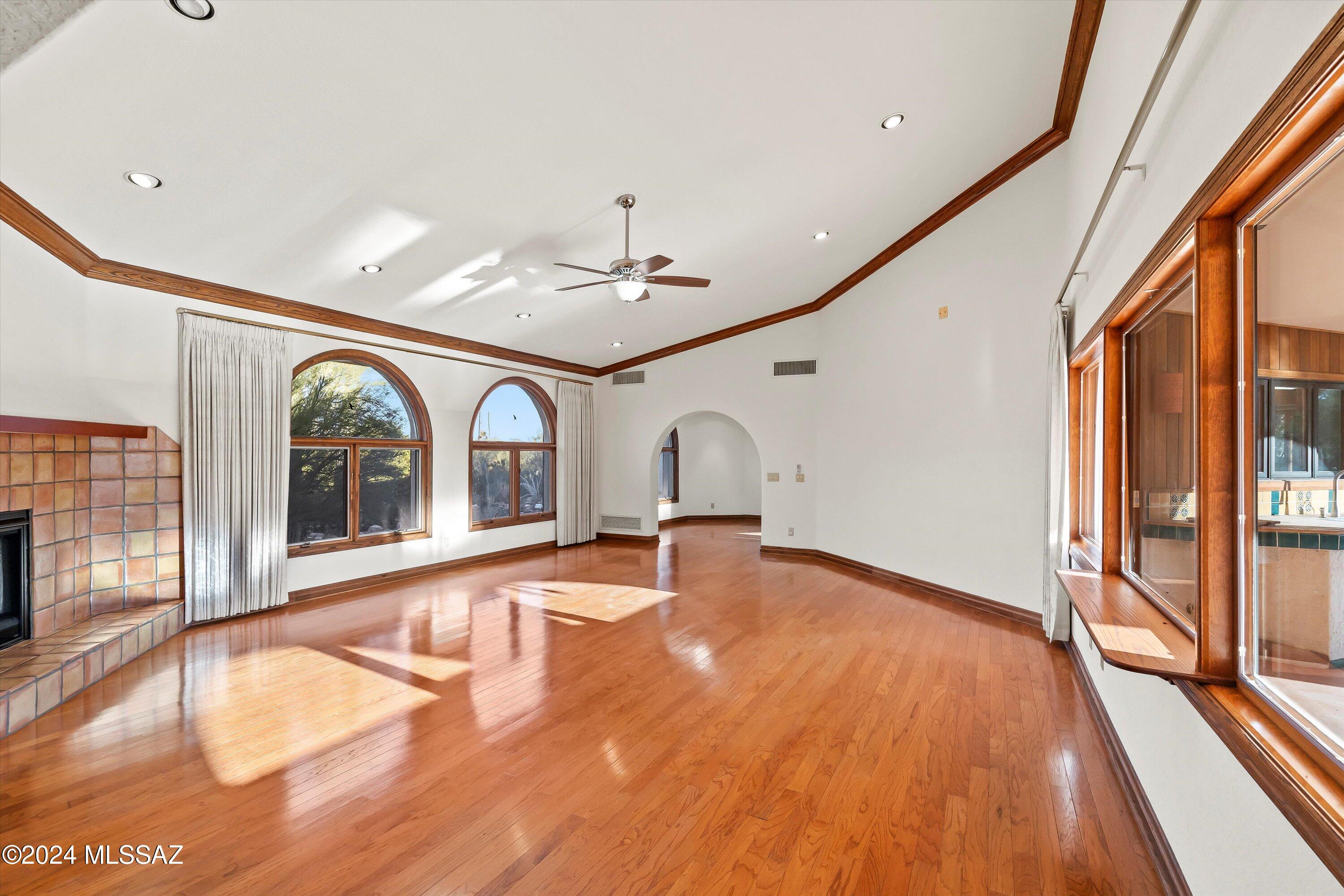 6901 North Wade Road Tucson, AZ 85743 - Photo 6 of 49 Gallery Image 6