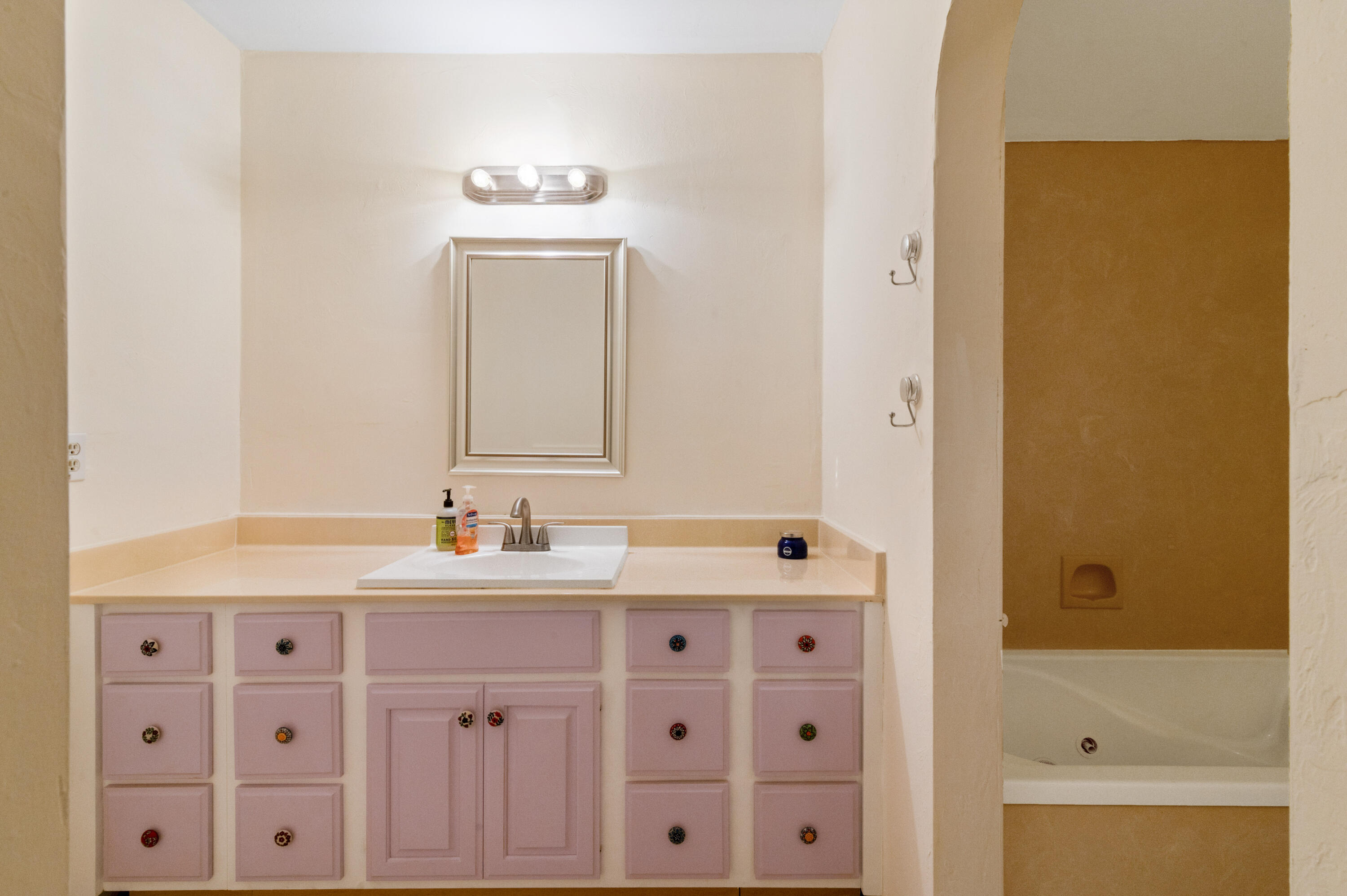 660 Dover Street, Unit A4 Boca Raton, FL 33487 - Photo 15 of 26 12 Bathroom 01