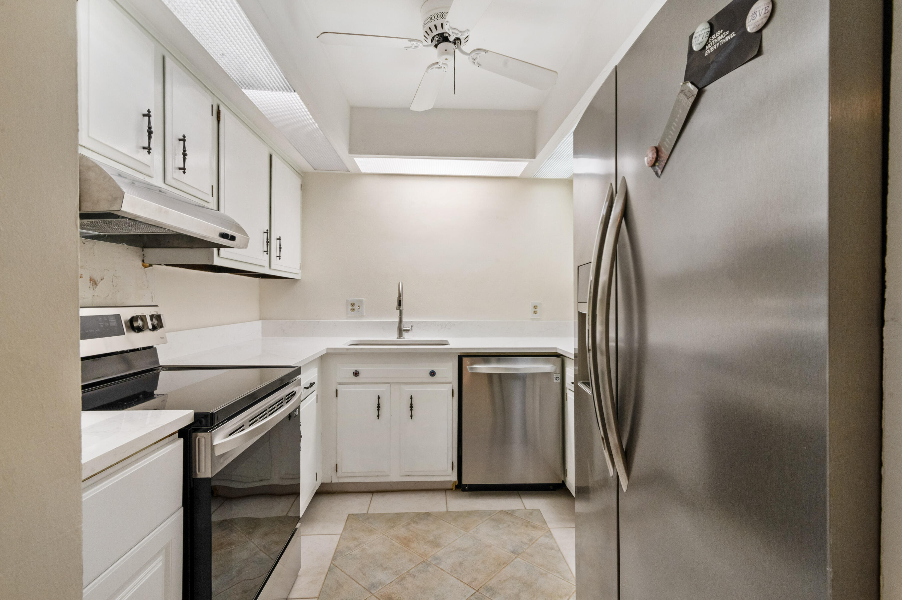 660 Dover Street, Unit A4 Boca Raton, FL 33487 - Photo 18 of 26 15 Kitchen 02