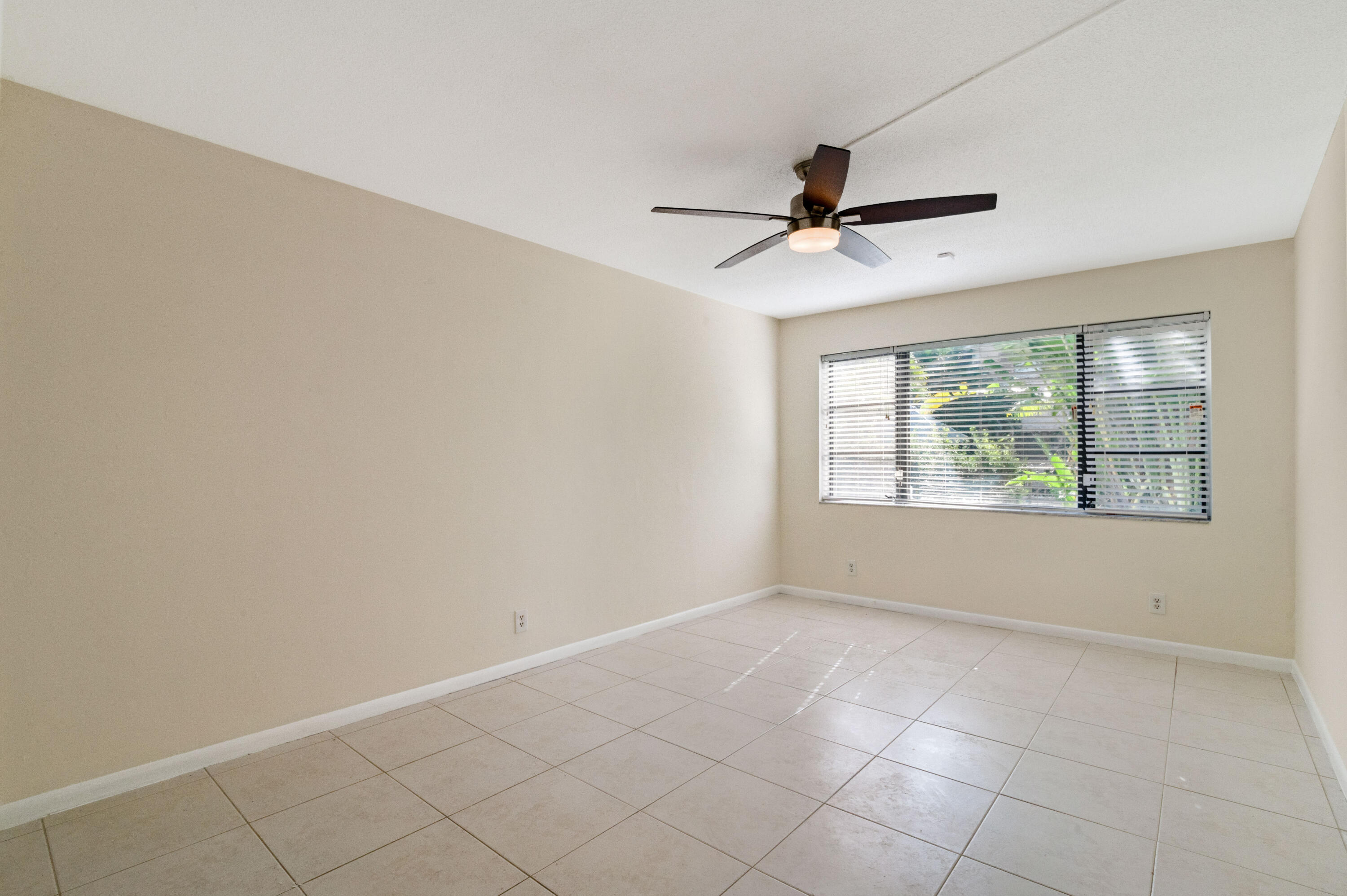 660 Dover Street, Unit A4 Boca Raton, FL 33487 - Photo 19 of 26 16 Bedroom 01