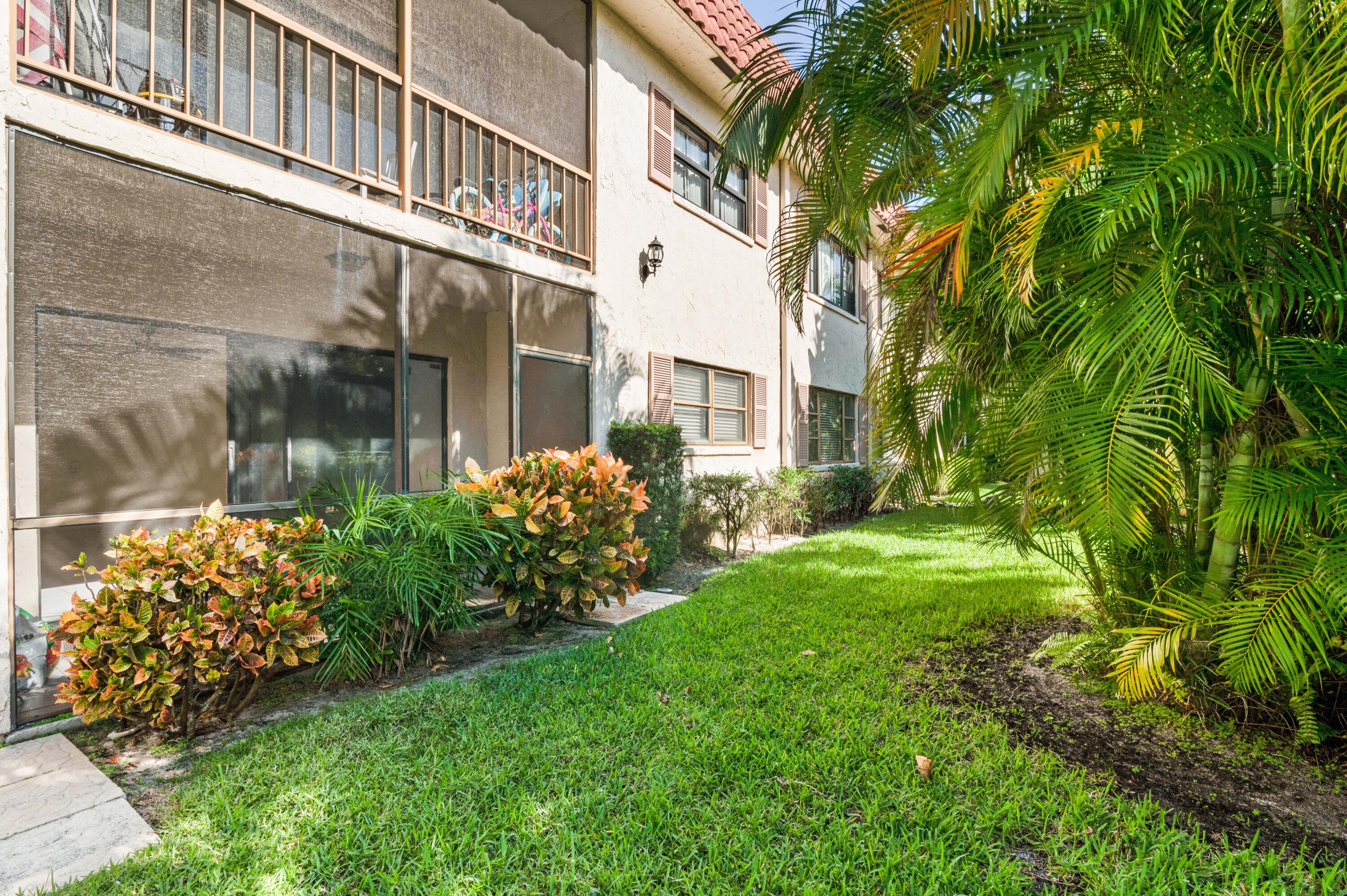 660 Dover Street, Unit A4 Boca Raton, FL 33487 - Photo 24 of 26 21 Rear 01
