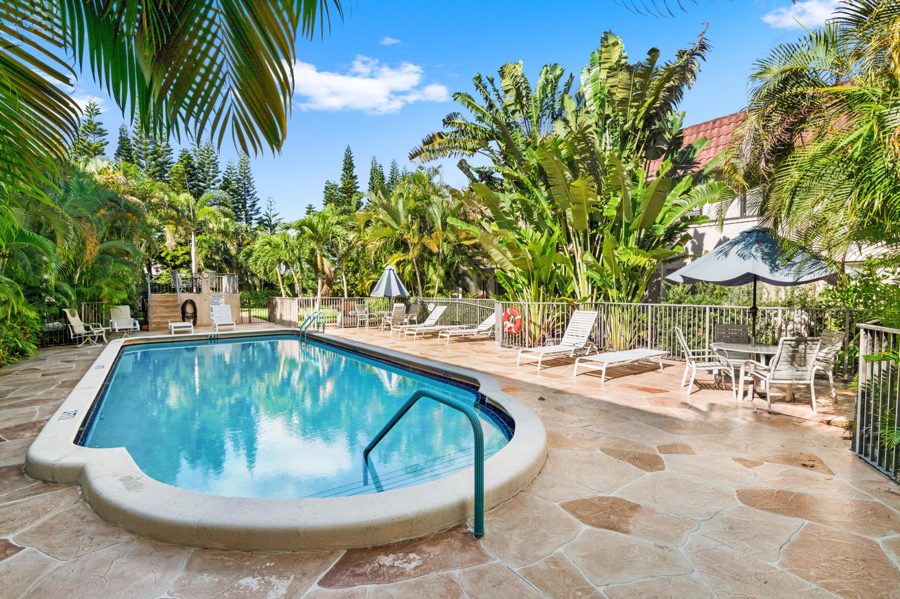 660 Dover Street, Unit A4 Boca Raton, FL 33487 - Photo 25 of 26 23 Pool 01