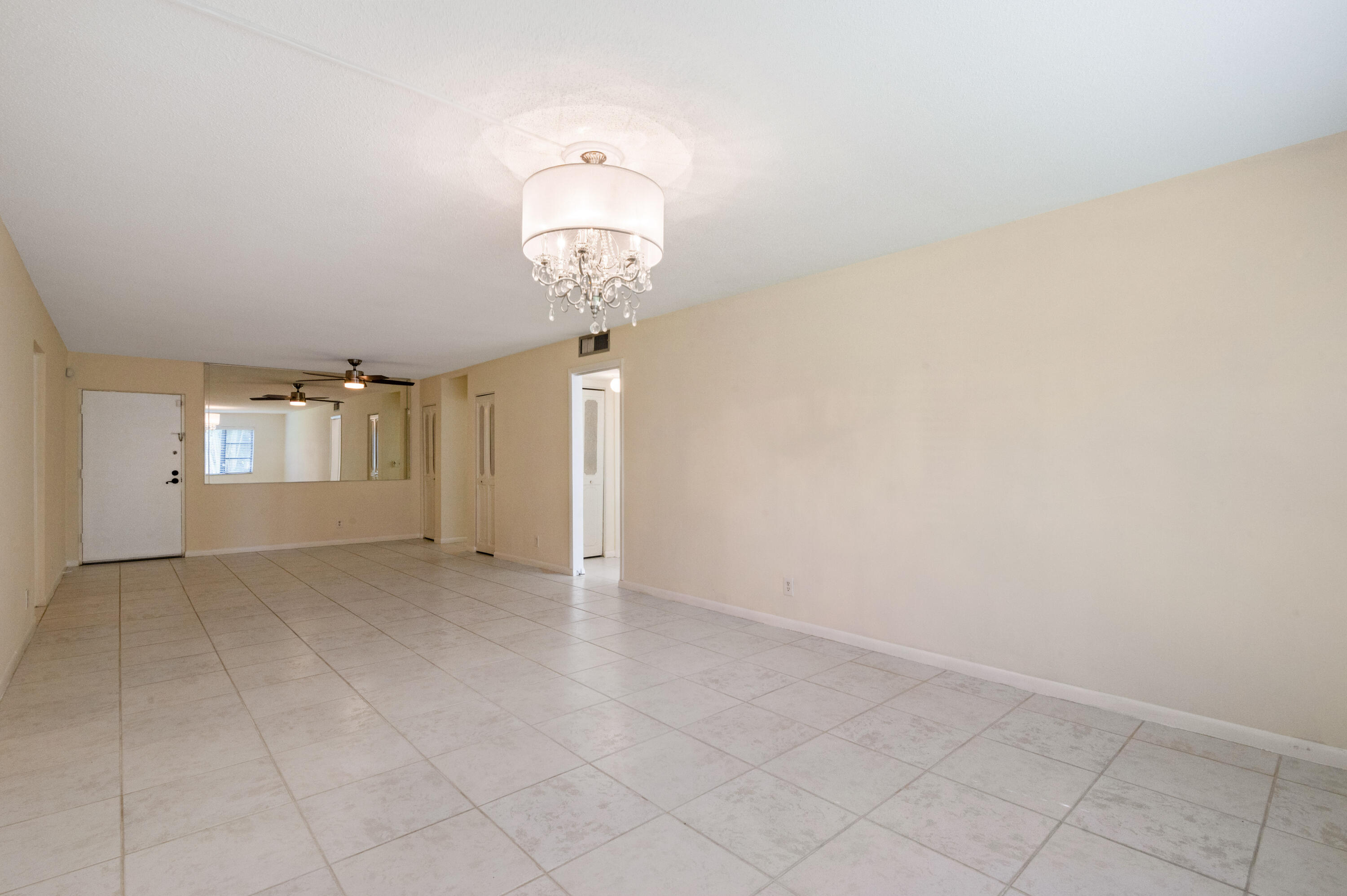 660 Dover Street, Unit A4 Boca Raton, FL 33487 - Photo 9 of 26 07 Dining room 02